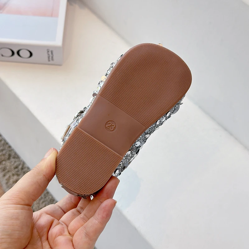 Girls Crystal Slip-On Shoes Soft Bottom Rhinestone Princess Flats Spring Autumn New Style Kids Lightweight Sweet Leather Shoes