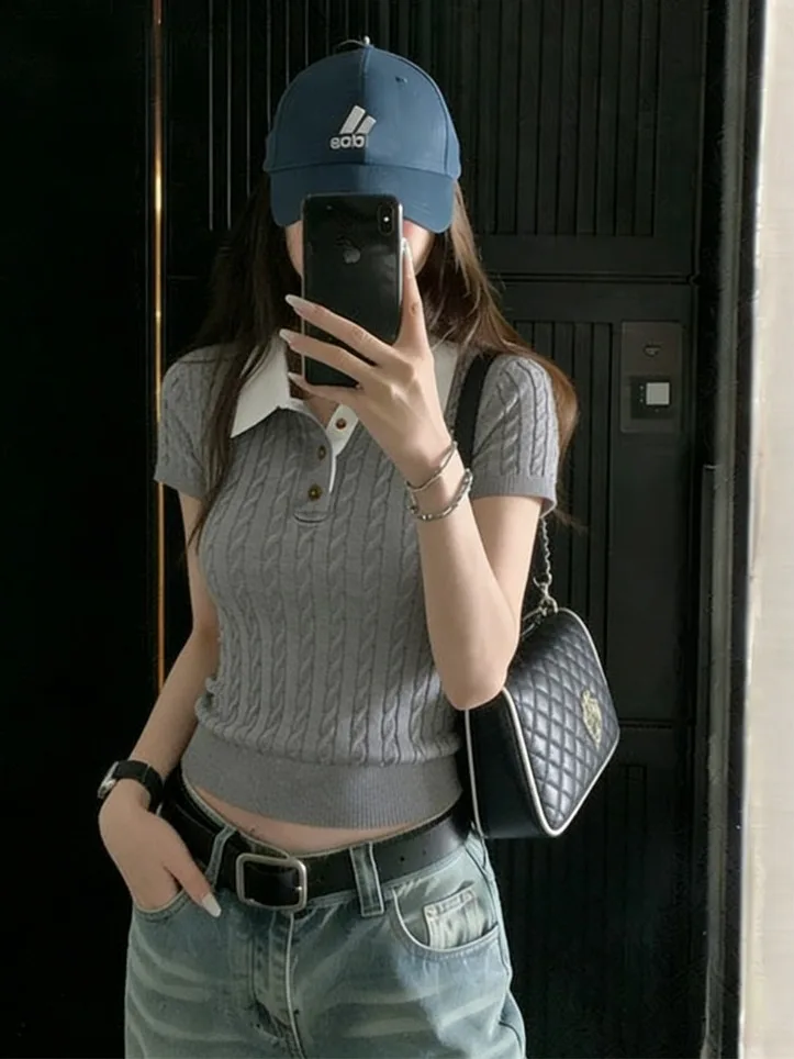 

Retro Color Block Neck Short Sleeve Knitted Sweater Women Summer 2026 New Casual Style Slim Fit Short Length Top