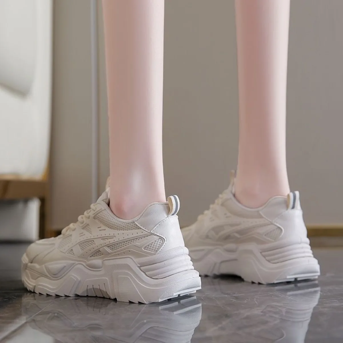 أحذية رياضية نسائية ذات نعل سميك - أحذية جلدية شبكية، خفيفة الوزن وغير قابلة للانزلاق، مريحة ومسامية، أحذية رياضية كاجوال مناسبة تمامًا