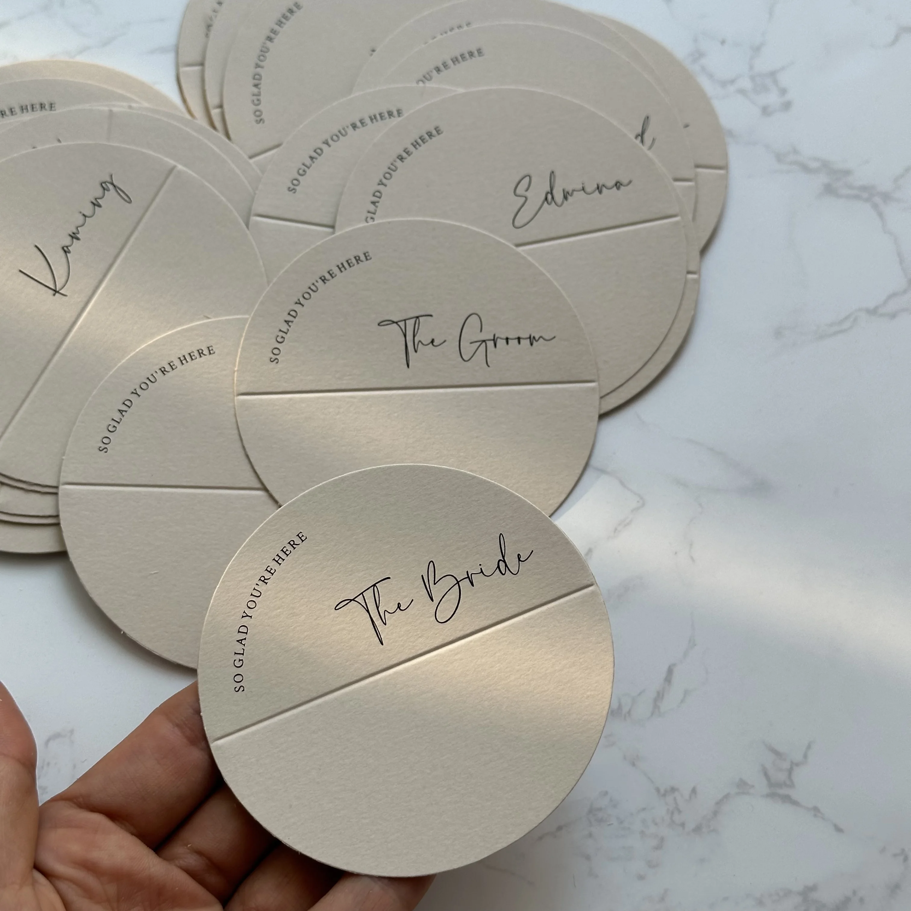 Custom circular folded place card, circular, semicircular, nude paper