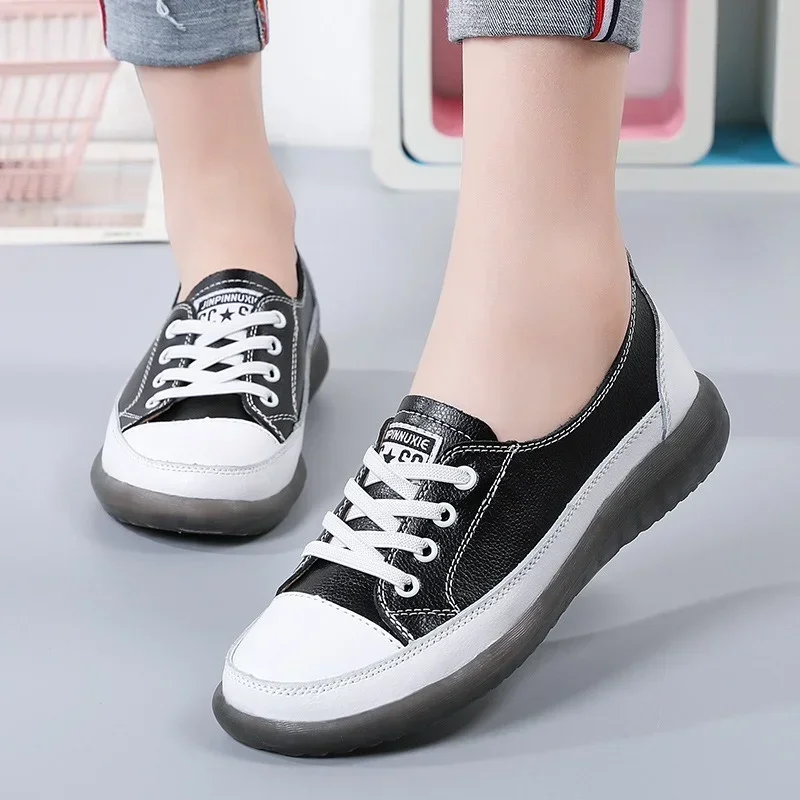 Fashion Leather Women \'s Sneakers White Lace Up Flat Casual Shoes Vulcanize Shoes Low-cut Original Ladies Sneakers