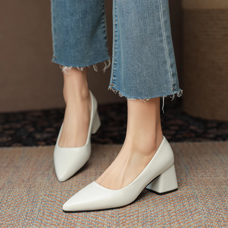 Women's Solid Color Simple High Heels Work Shoes Spring and Autumn New Classic Pointed Shallow Slip-in Non-slip Mid Heel Pumps