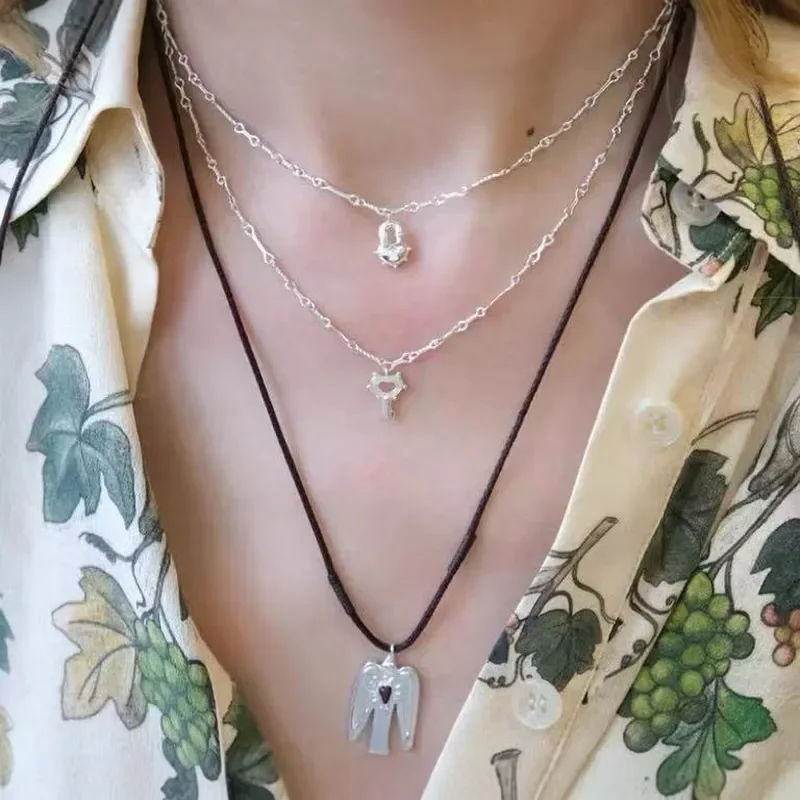 New bird wind chime collarbone chain, multi-style stackable necklace, simple niche design heart lock key neck chain