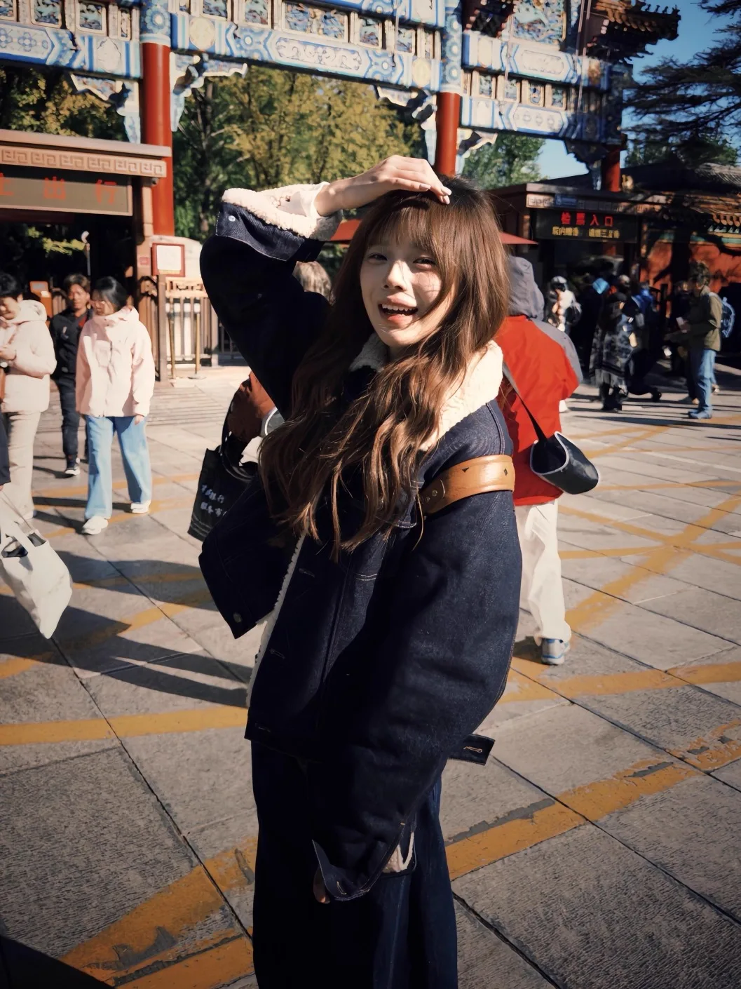 Casaco Retro Coreano de Denim com Pele de Cordeiro Longo para Mulheres Outono Inverno Aconchegante Solto Versátil de Algodão