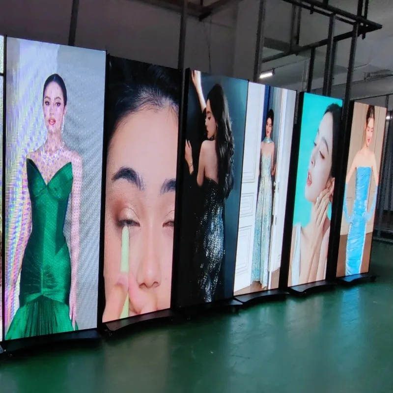 Indoor P2.5 LED Integrated  High Brightness Energy Efficient Poster Screen 640*1920mm
