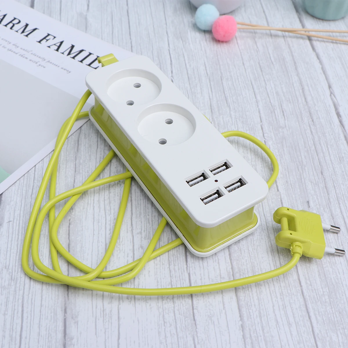 

Multifunctional USB Socket Charging Station with Cable Built-in Outlet for Phone Mp3 Mp4 Mp5 Green Compact