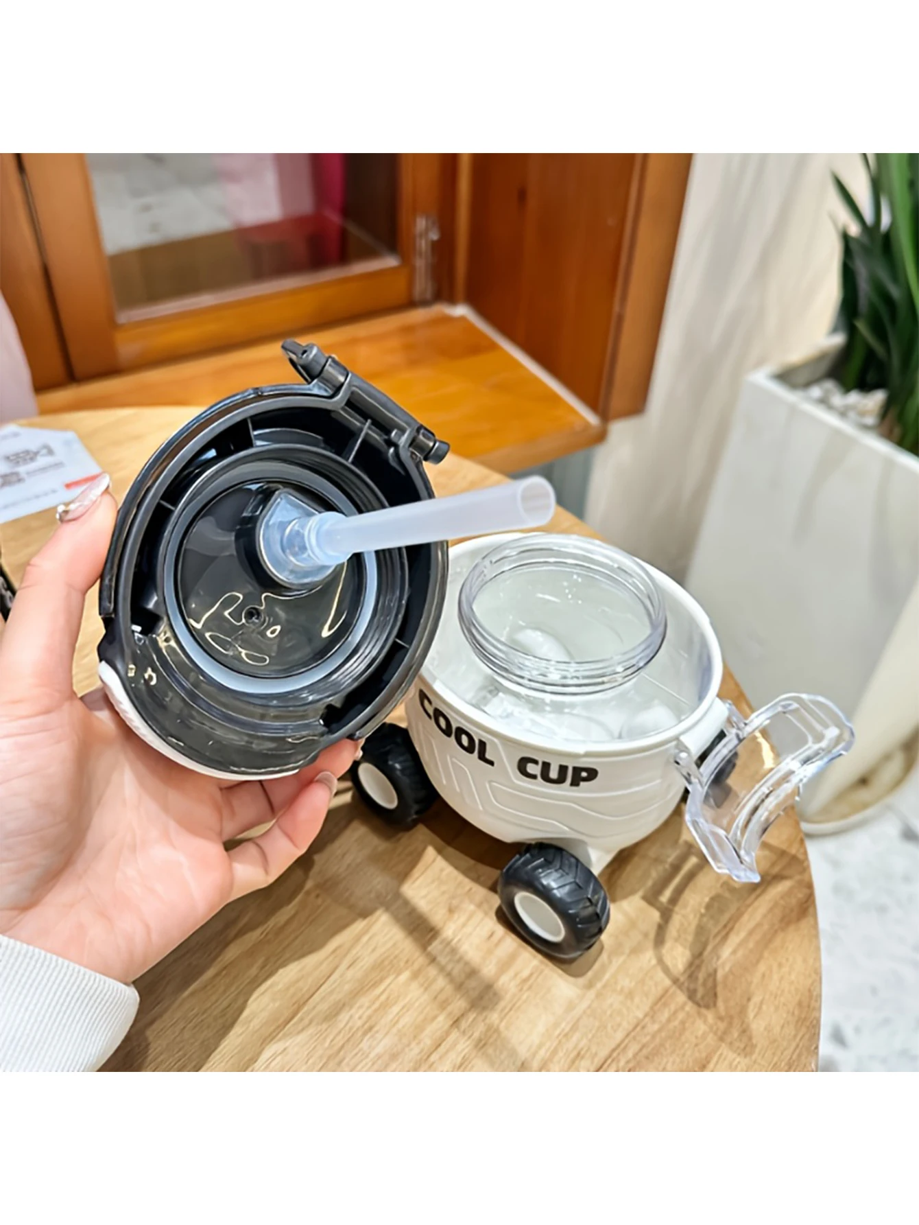 زجاجة مياه من القش على شكل سيارة رائعة على شكل المريخ مع حزام 550 مللي زجاجة مياه للأطفال كرتونية ذات سعة كبيرة كوب امتصاص هدية #6