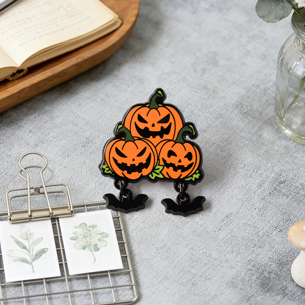 Halloween-Kürbisbrosche mit Fledermaus-Anhänger, Horror-Requisiten, Accessoires, Geschenke für Feiertagspartys – Detail 8