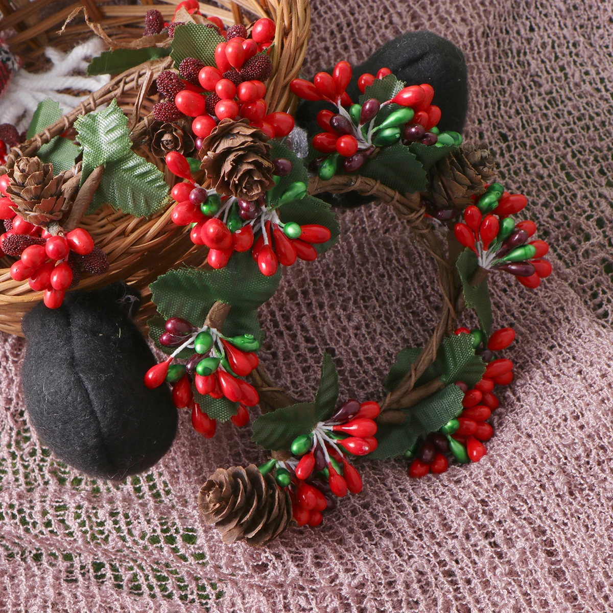

2PCS Artificial Candlestick Garland Home Decor Christmas Wreath Hanging Party Elegant Lifelike Environment Friendly Festive