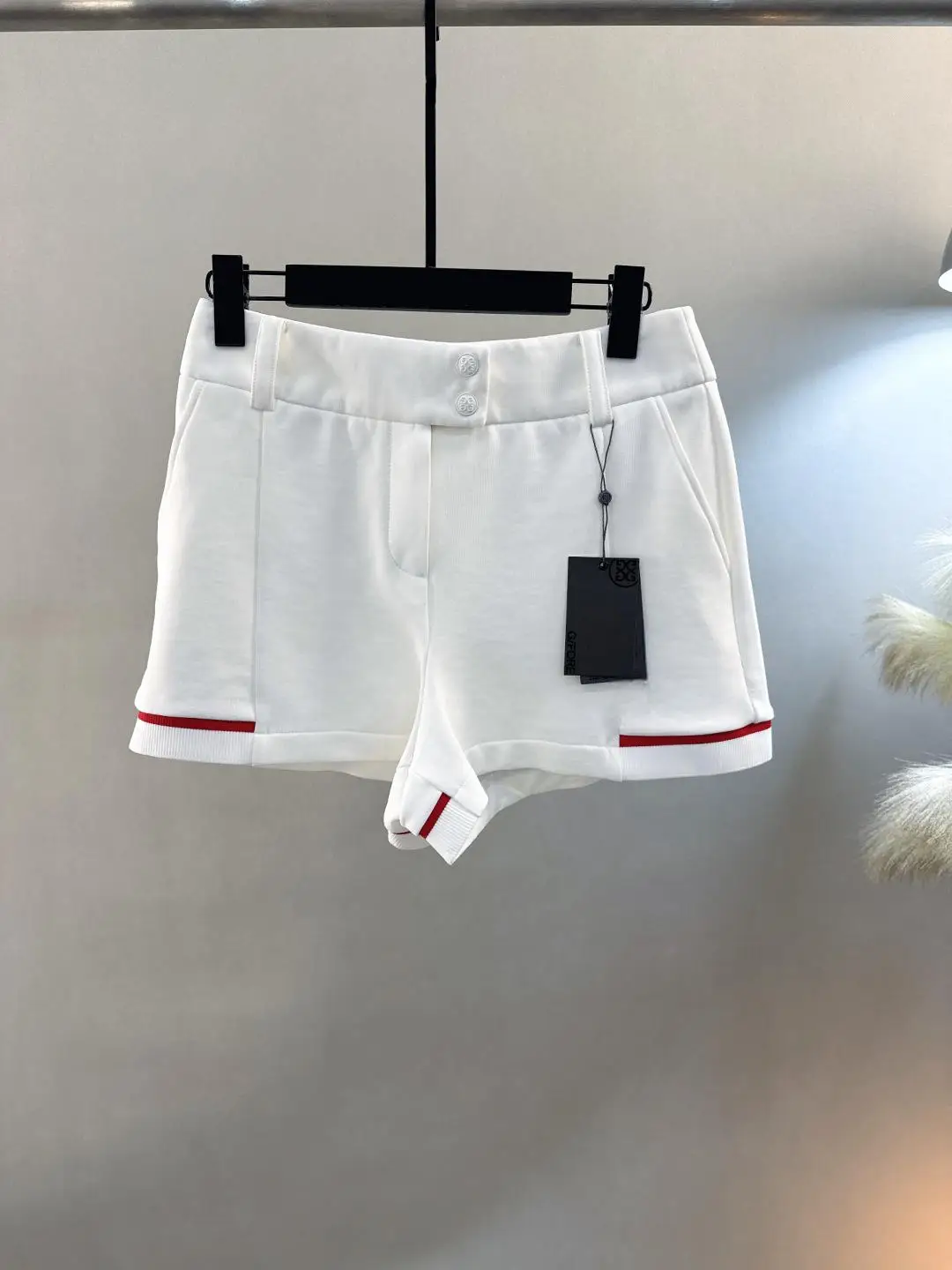 2026 Summer Women Golf Shorts Elastic Comfort Slim Fit Versatile Casual Sports Cropped Trousers