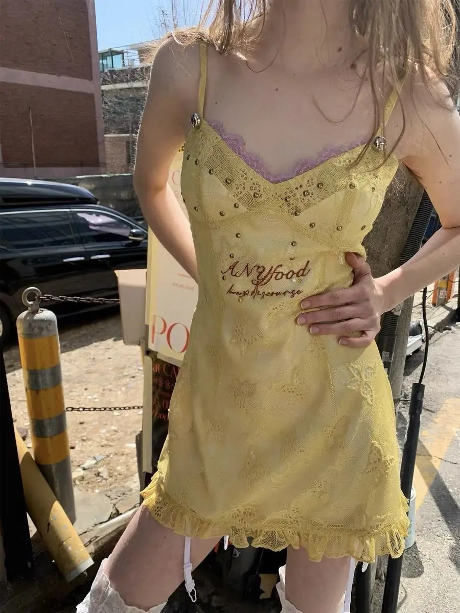 

Retro Butterfly Embroidered Dress Women Summer New Niche Design Feel Waist-Hugging Slimming Suspender Skirt