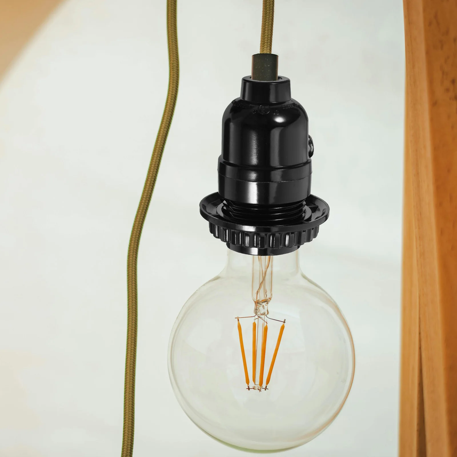 

E26 Pull Chain Light Fixture Black Wood Lampholder Ceiling Lamp Socket Replacement Adjustable Brightness Easy Install Lamp