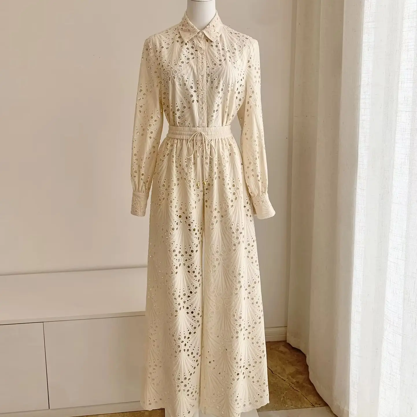 

Women Hollow embroidery fashion set turn-down collar long sleeve shirt tops + high waist long pants