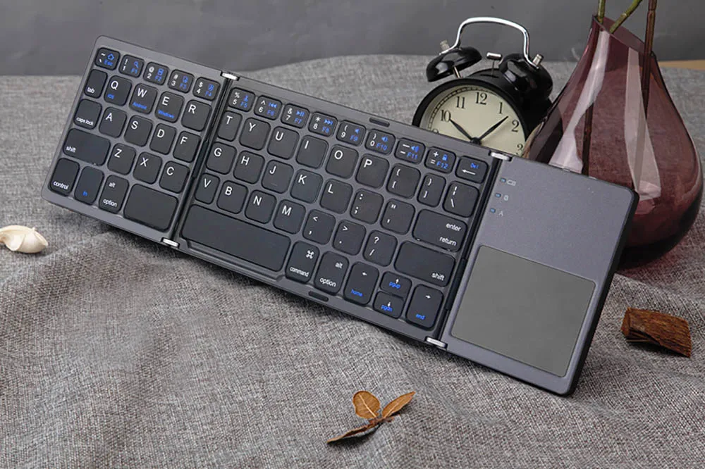 VONTAR Portable Folding Russian Wireless keyboard BT Rechargeable BT Touchpad Keypad for IOS/Android/Windows ipad Tablet