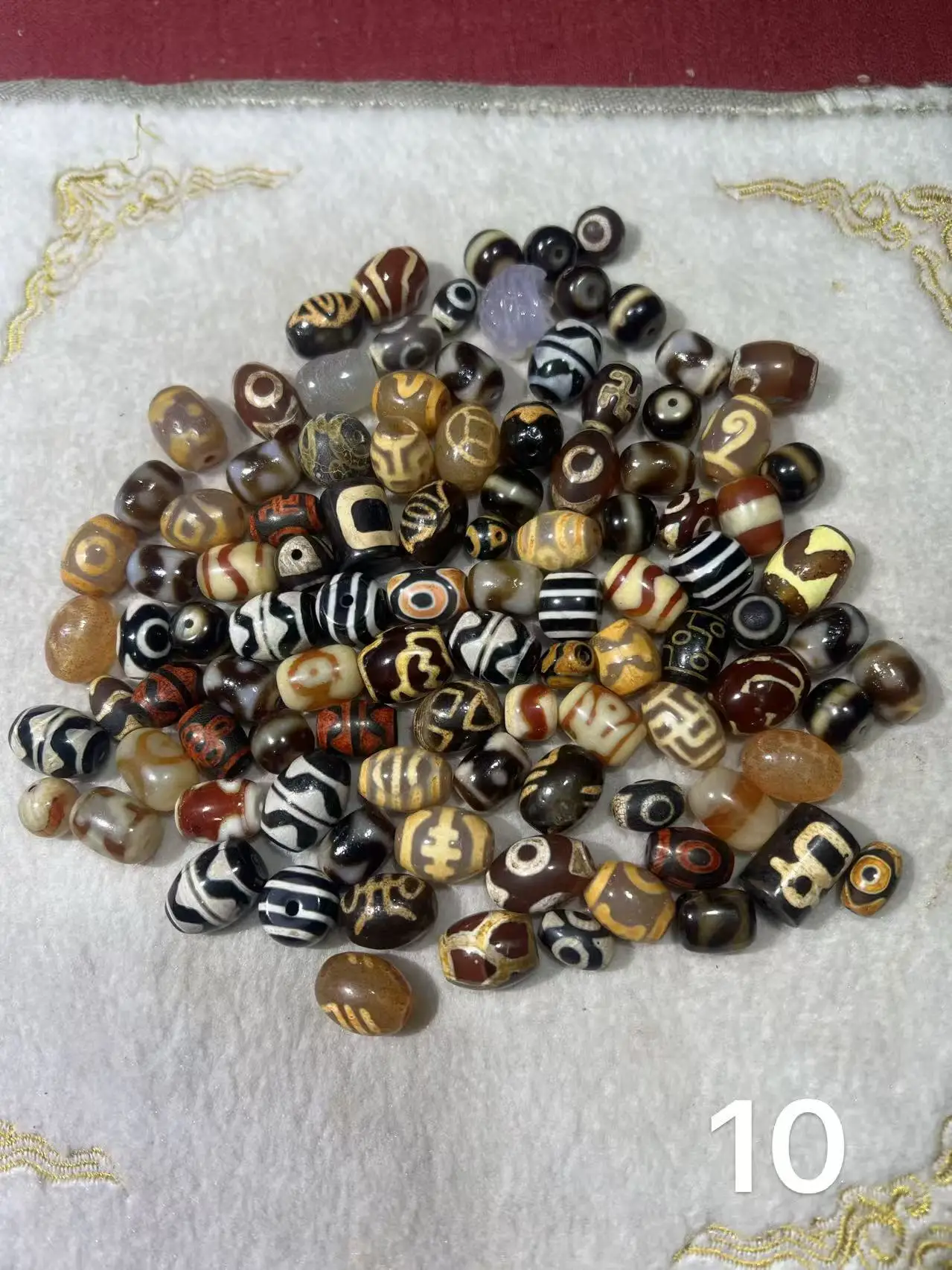100pcs/lot natural old agate dzi variety of rare patterns weathering patterns men\'s women\'s styles DIY into necklace pendants