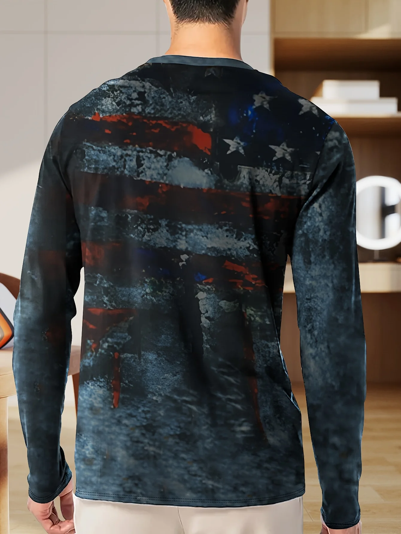 A men's long sleeved round neck T-shirt with the patriotic American flag printed on it, a casual knitted polyester top with slig