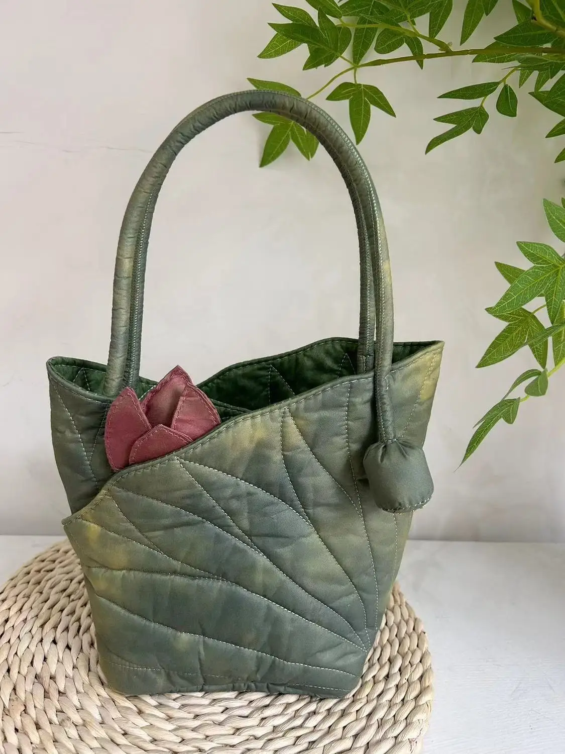 All-match Vintage Bags 2024 New Niche Design Chinese Style Lotus Leaf Handbag Exquisite Pastoral Wind One-shoulder Bucket Bag