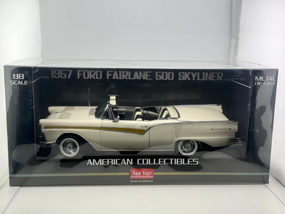 Diecast Sun Star 1/18 Scale 1957 Ford Fairlane 500 Skyliner Canopy