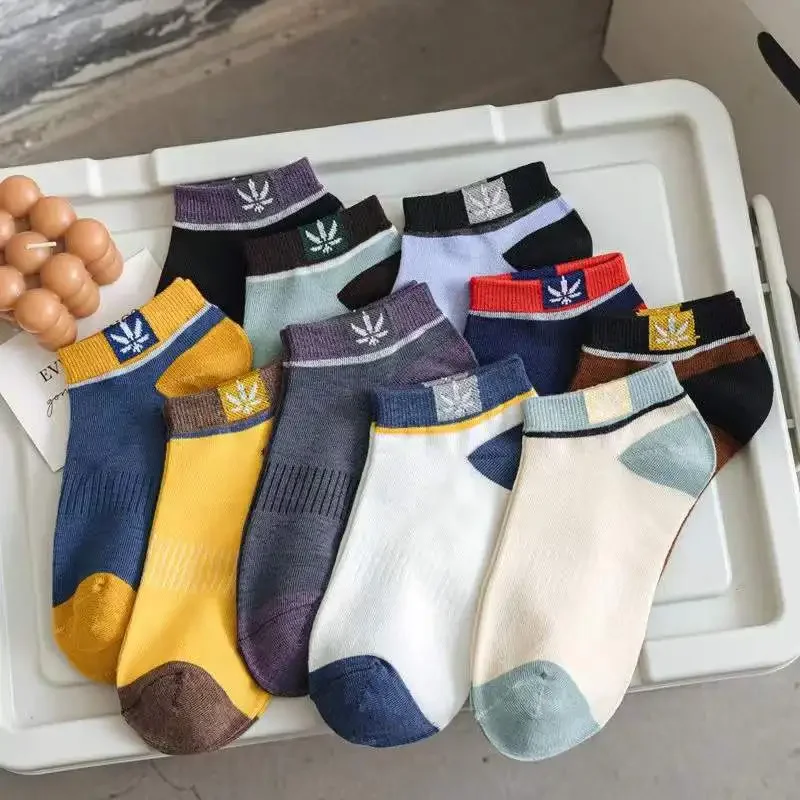 Sexy Vecchie: La Guida Completa per Scegliere e Indossare le Calze Vintage con Stile