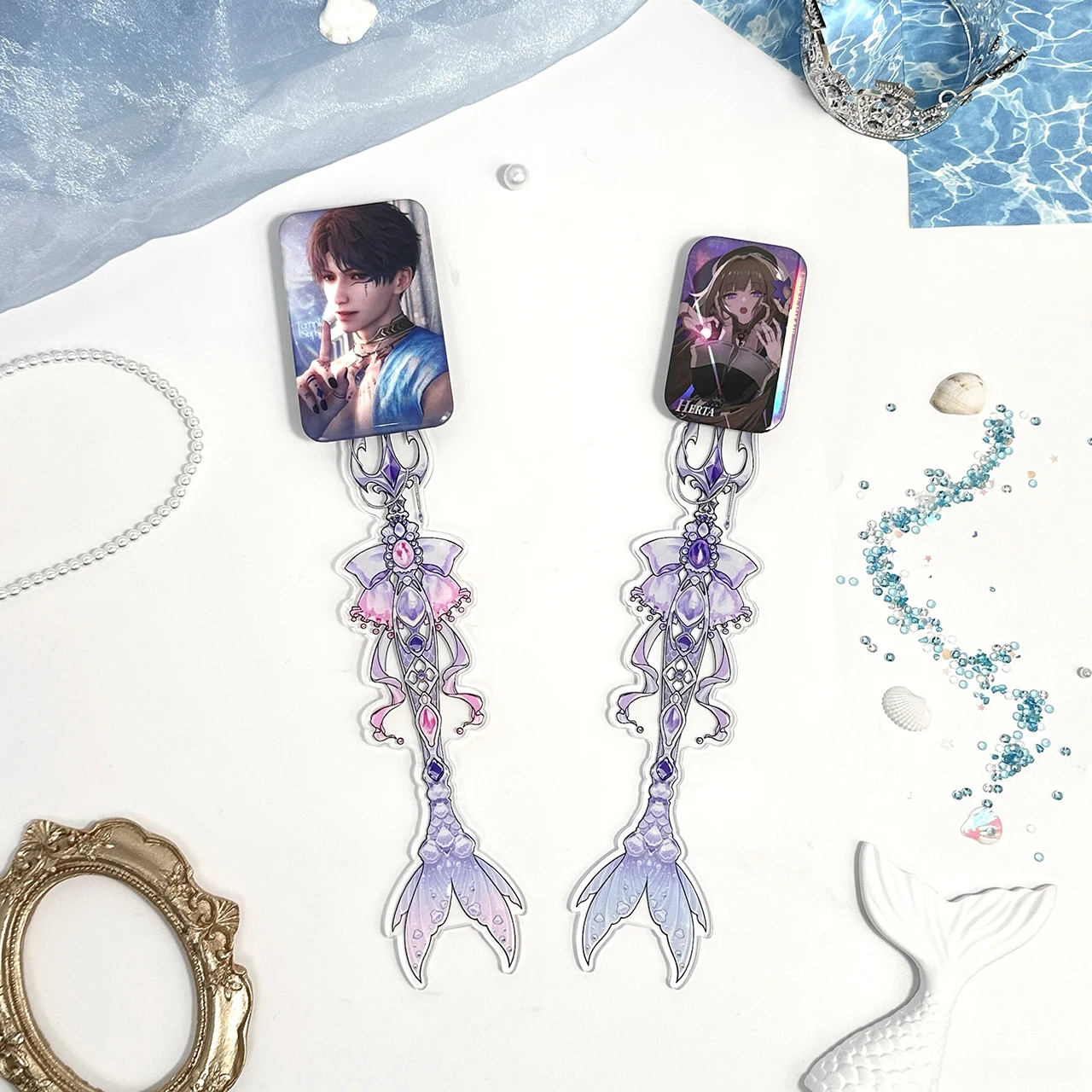 Ocean Mermaid Tail Trident Magnetic Acrylic Badge Display Wand, Gem Bow Print Pin Stick, for Otaku Offline Fan Meet Photo Prop