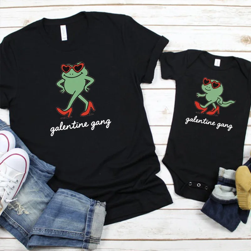 

Mommy and Daughter Valentine's Day Shirts Heart Print Outfits Mommy and Mini Frog Meme Tshirts Gifts for Mother m