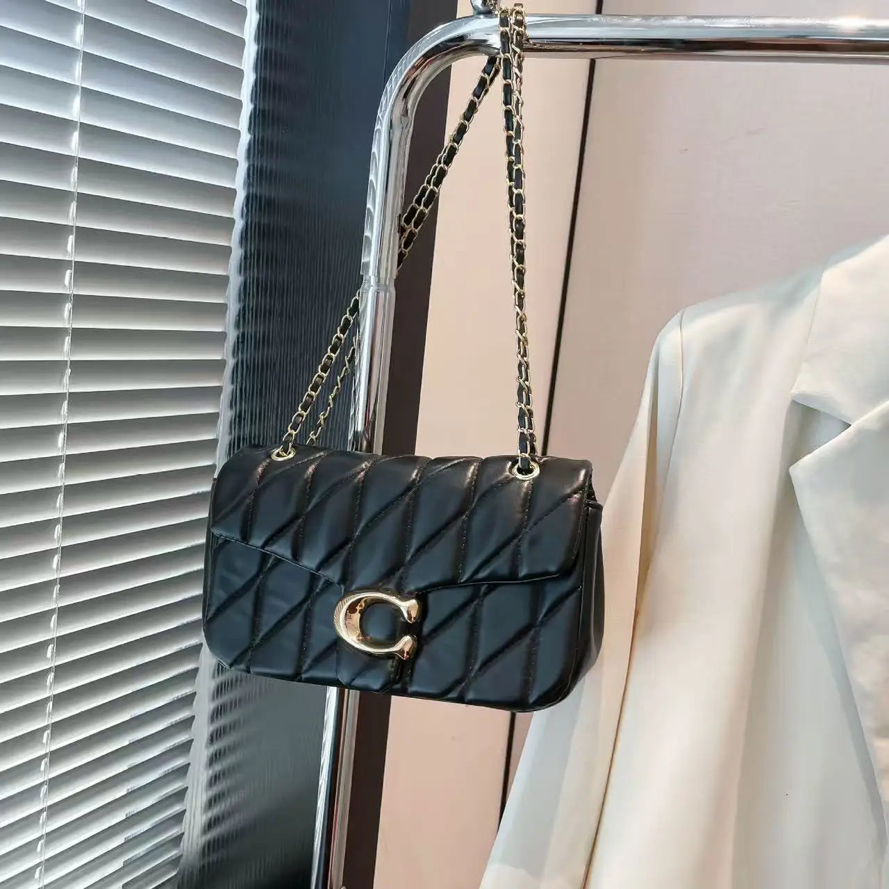 

2025 SS Chain Strap Tote Bag, Multi-Way Convertible Shoulder & Crossbody Purse for Women, Architectural Day to Night Carryall