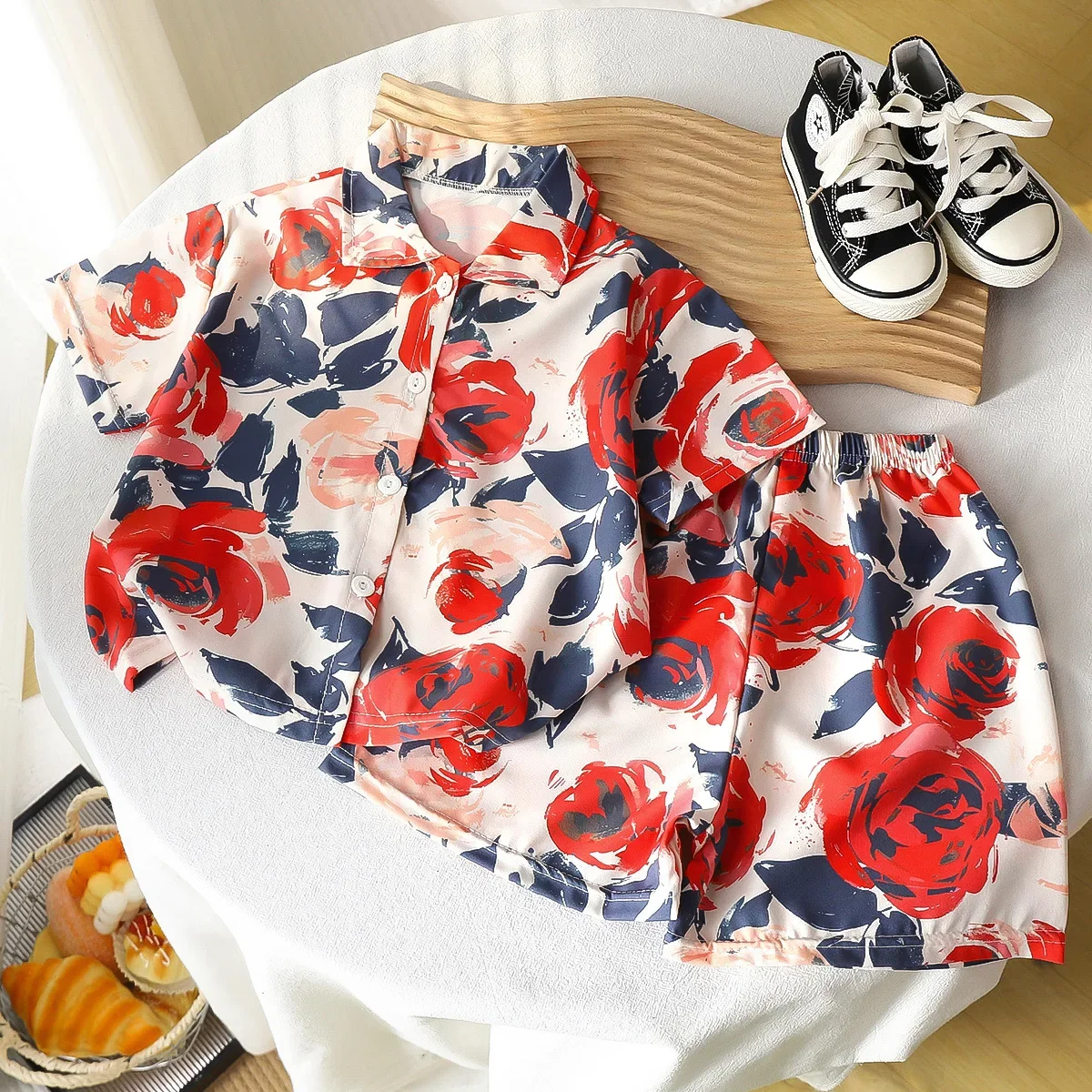 

Boutique Toddler Girl Outfit – Floral Print Short Sleeve Top + Coordinating Shorts 2-Piece Summer Set for Baby Boys