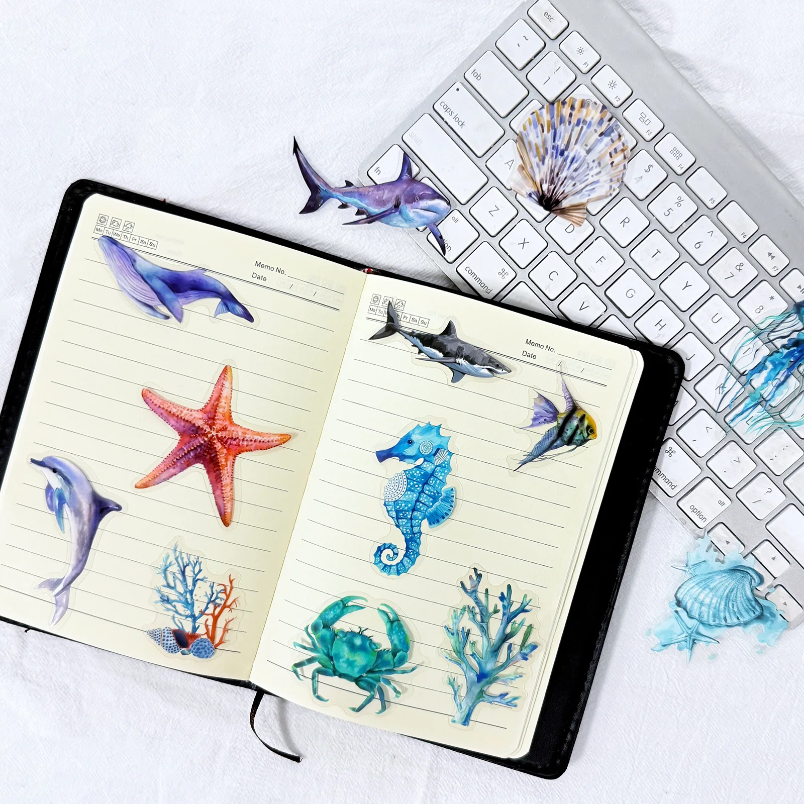 50 個透明 PET 海洋動物ステッカー電話スーツケースノートブック文具装飾、防水ステッカー