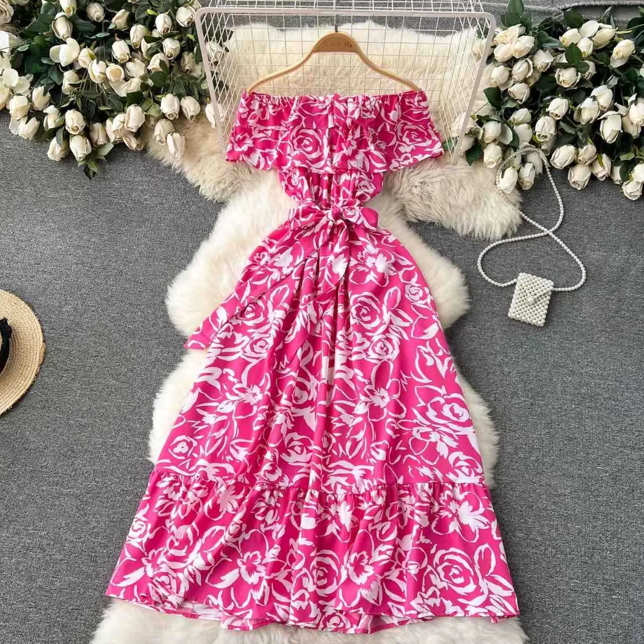 YuooMuoo Schickes Modisches Blumenprint-Kleid für Damen 2026 Neuer Sommer Y2K Off-Shoulder Rüschen-Maxikleid für Urlaub und Strand