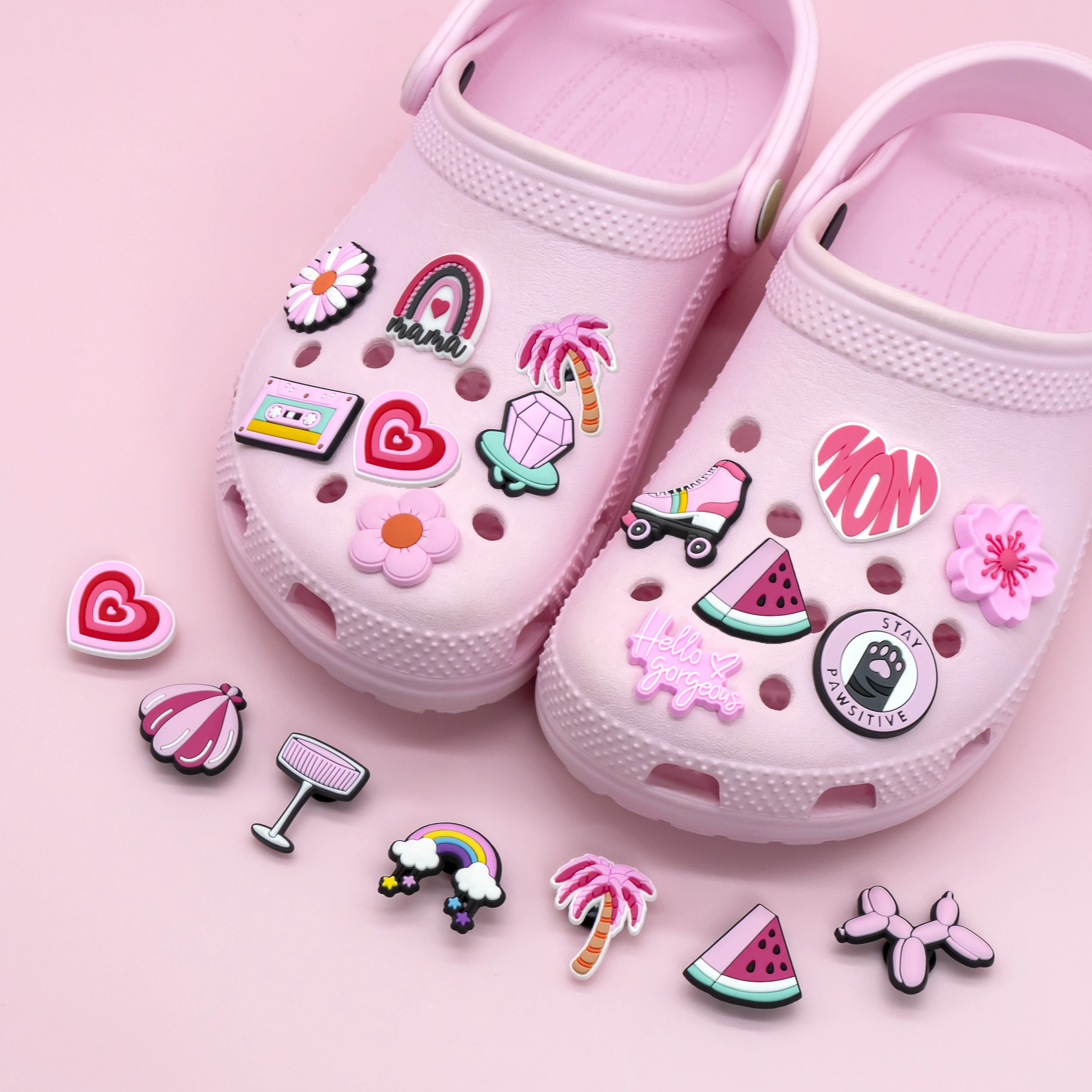 1pcs New Pink Shoe Charms Heart Diamonds Crowns Shoe Decorations Accessories Dog Cat Shells Ducks Clog Jeans for Women