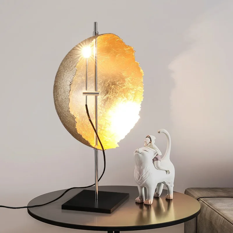 

Postmodern Personalized Bedroom Bedside Lamp Nordic Minimalist Creative Semi-circular Fruit Shell Gold Foil Desk Lamp