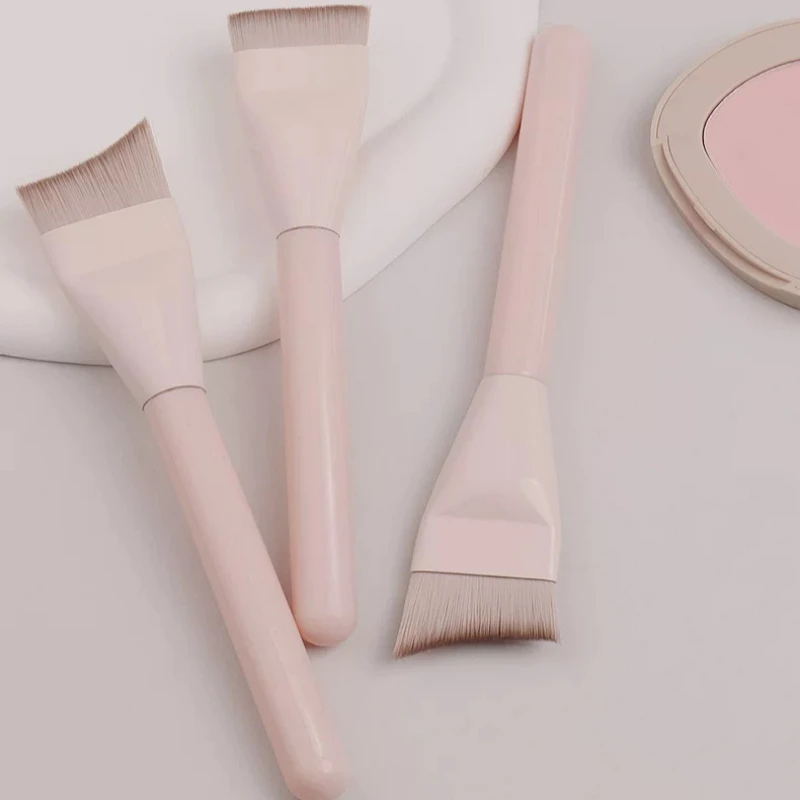 Ultra Thin Flat Crescent Non-absorbent Foundation Brush, Soft Bristle Smooth Makeup Tool for Makeup Artists