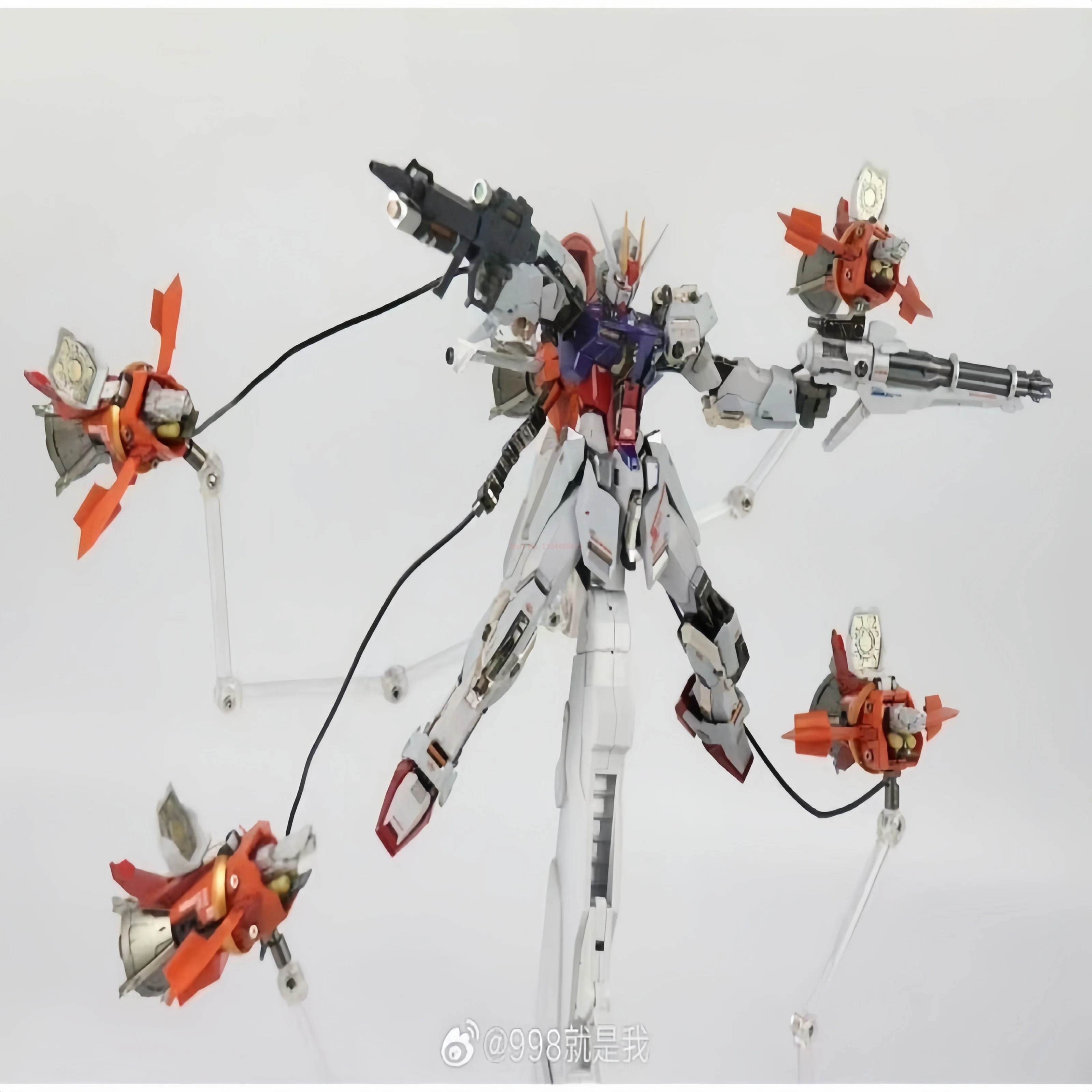 新しいダバン 8832 Mg 1/100 Mb Gat-X105 ガンバレルストライク Gat-X105+Aqm/E-X04 組み立てモデルキット アクションフィギュア ロボット プラスチックモデル