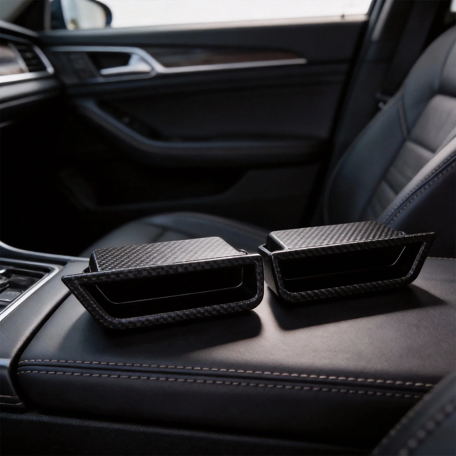 

2pcs Car Door Side Storage Box 16*5.4cm For Ford For Mustang 2015-2025 Storage Boxes ABS Black Door Handle Car Interior Storage