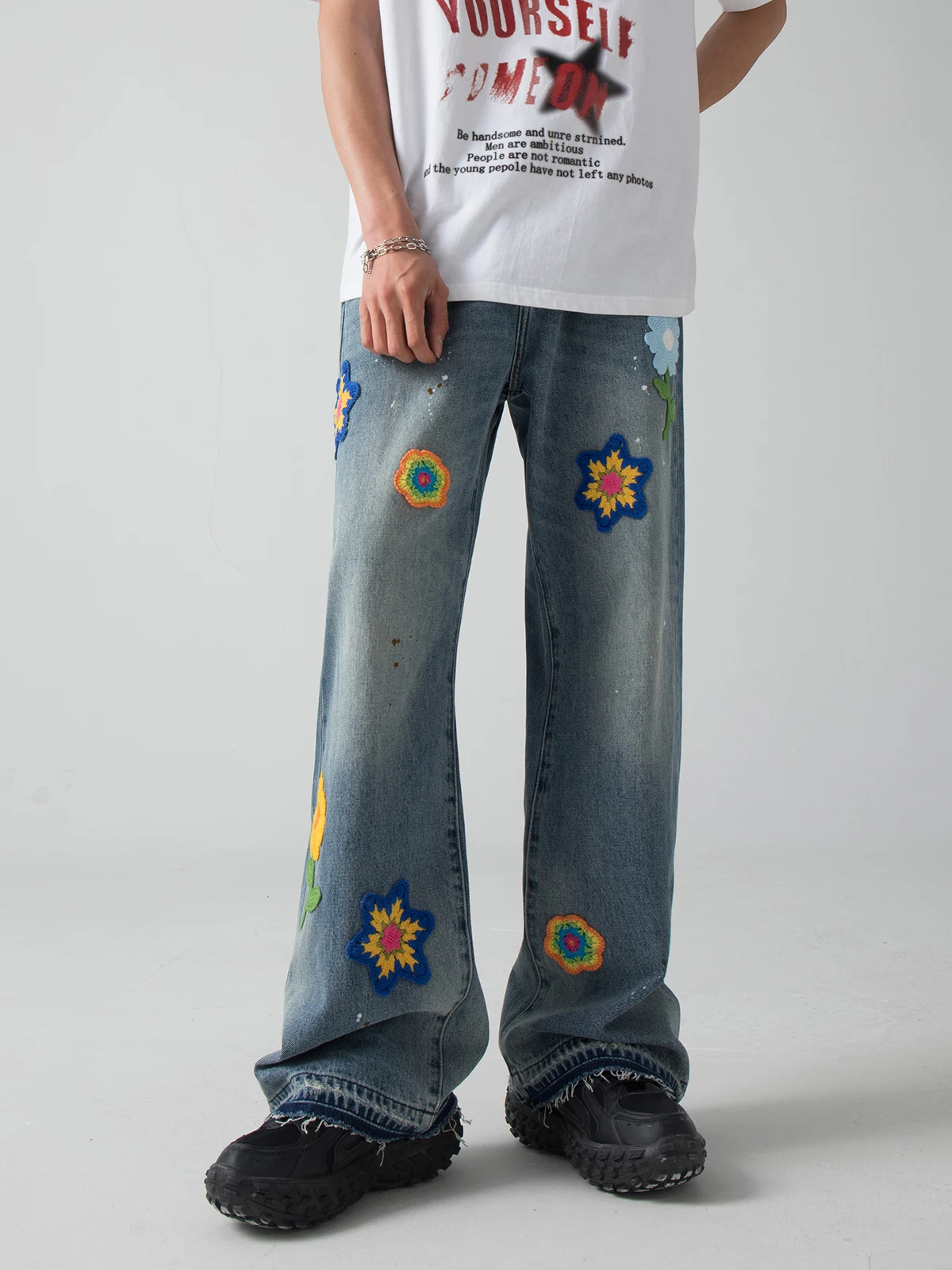 

Casual Loose Fit Embroidered Patchwork Denim Jeans Youth Trendy Straight Leg Jeans for Men And Women Summer Season Jeans
