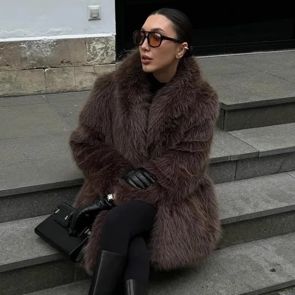 

New Autumn Winter High Quality lady Fur Coat Mid-length Green Fruit Collar Faux Fur Coat Soft Fluffy Coat