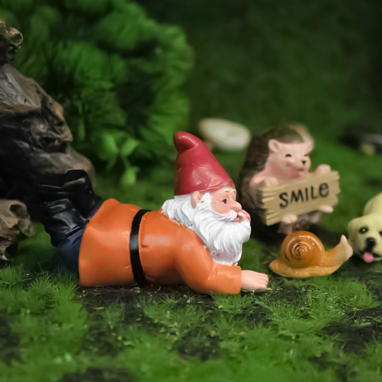 Garden Gnome Figurine Durable Resin Mini Ornaments Microlandscape Gnomes Craft Statues for Home Bedroom Living Room Decoration