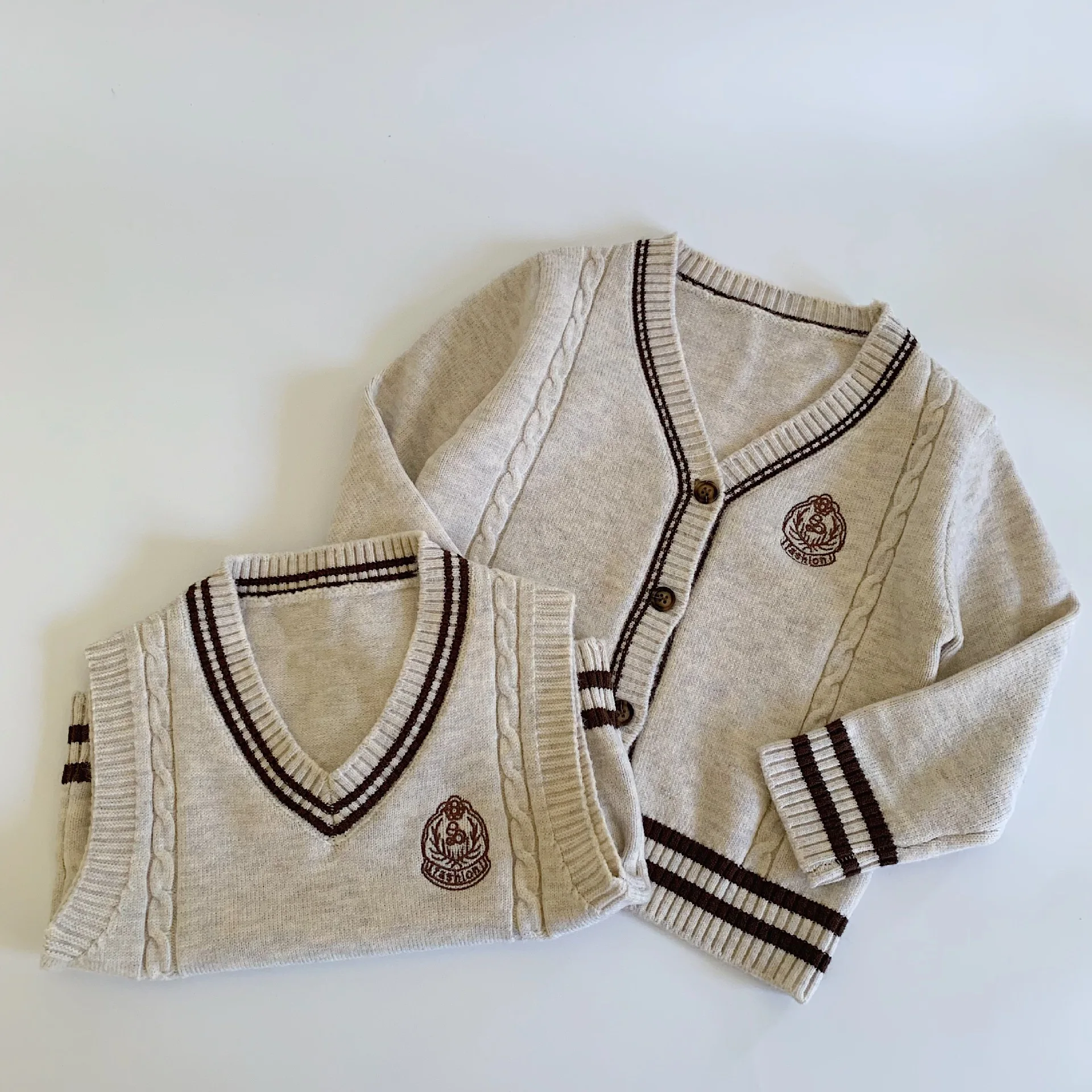 Children Clothes Kids Sweater New Fall 2024 Embroidered Preppy Style Coat Boys Vest Fashionable Simple Casual Knit Top