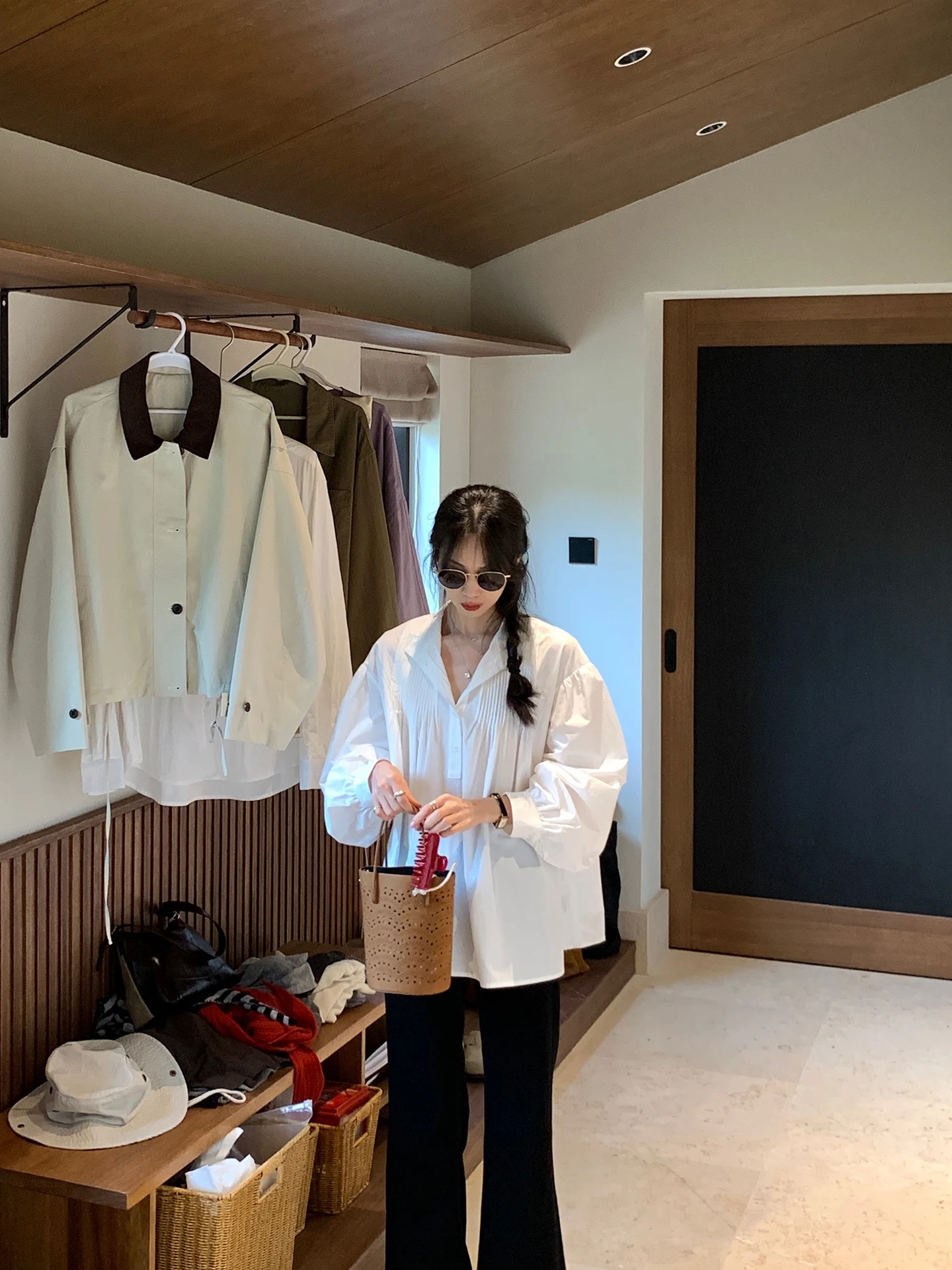 

Белая женская блузка с воротником-стойкой и длинными рукавами в корейском стиле, с плиссировкой «аккордеон», премиум-класса, BRIVIN, новинка осени 2025