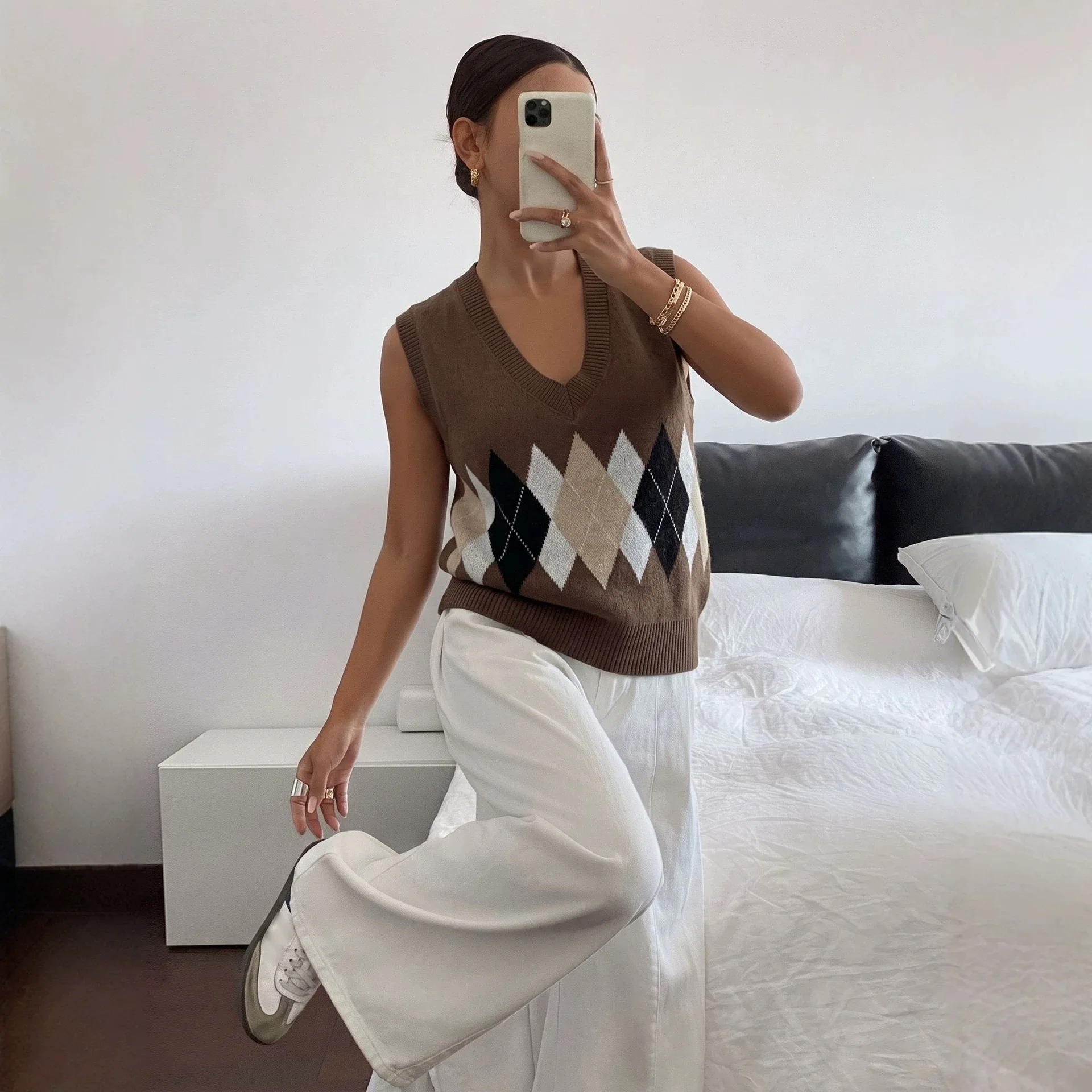 Argyle Pattern Knit Sweater Vest Women's V Neck Sleeveless Top Retro Brown Pullover Casual Spring Fall Basic Outerwear