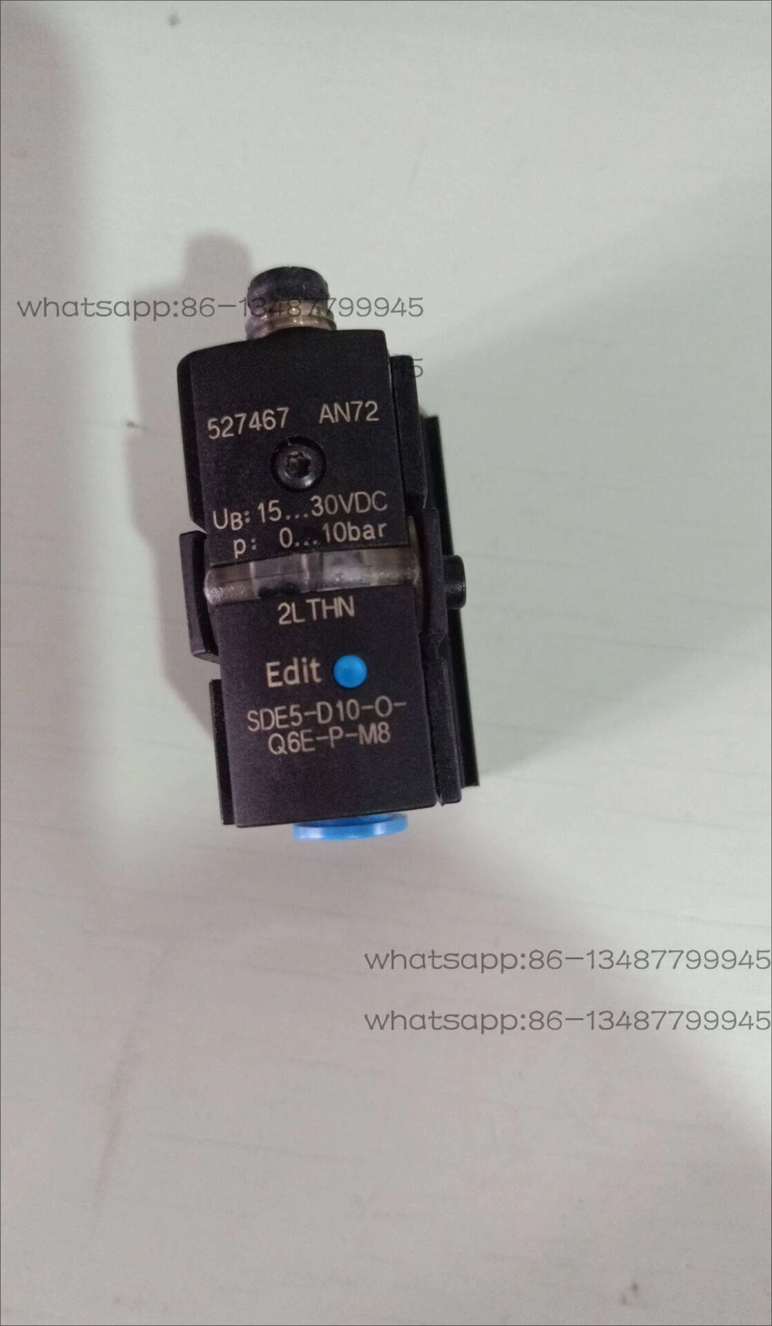 

FES * TO SDE5-D10-O-Q6E-P-M8 Pressure Sensor 527467