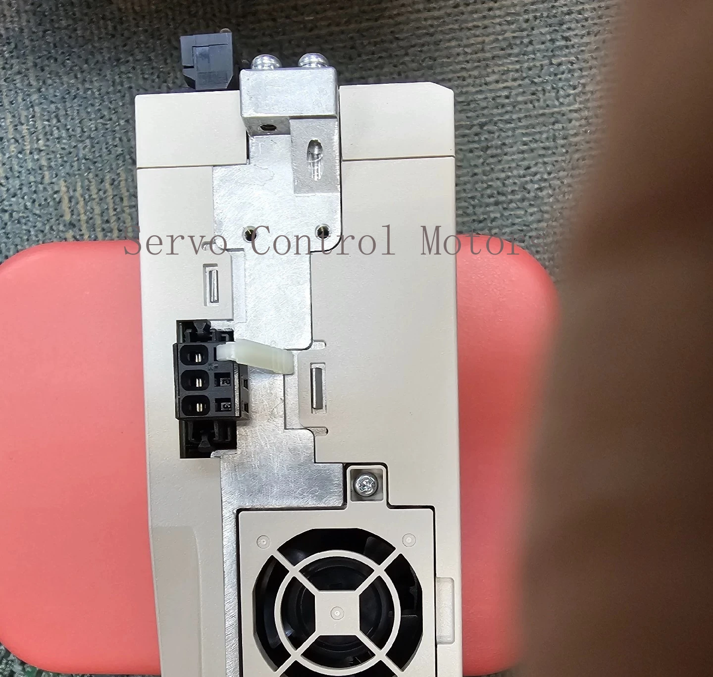 NEW in Box SGD7S-5R5A00A SGD7S-7R6A00A SGD7S-1R6A30A Servo Driver