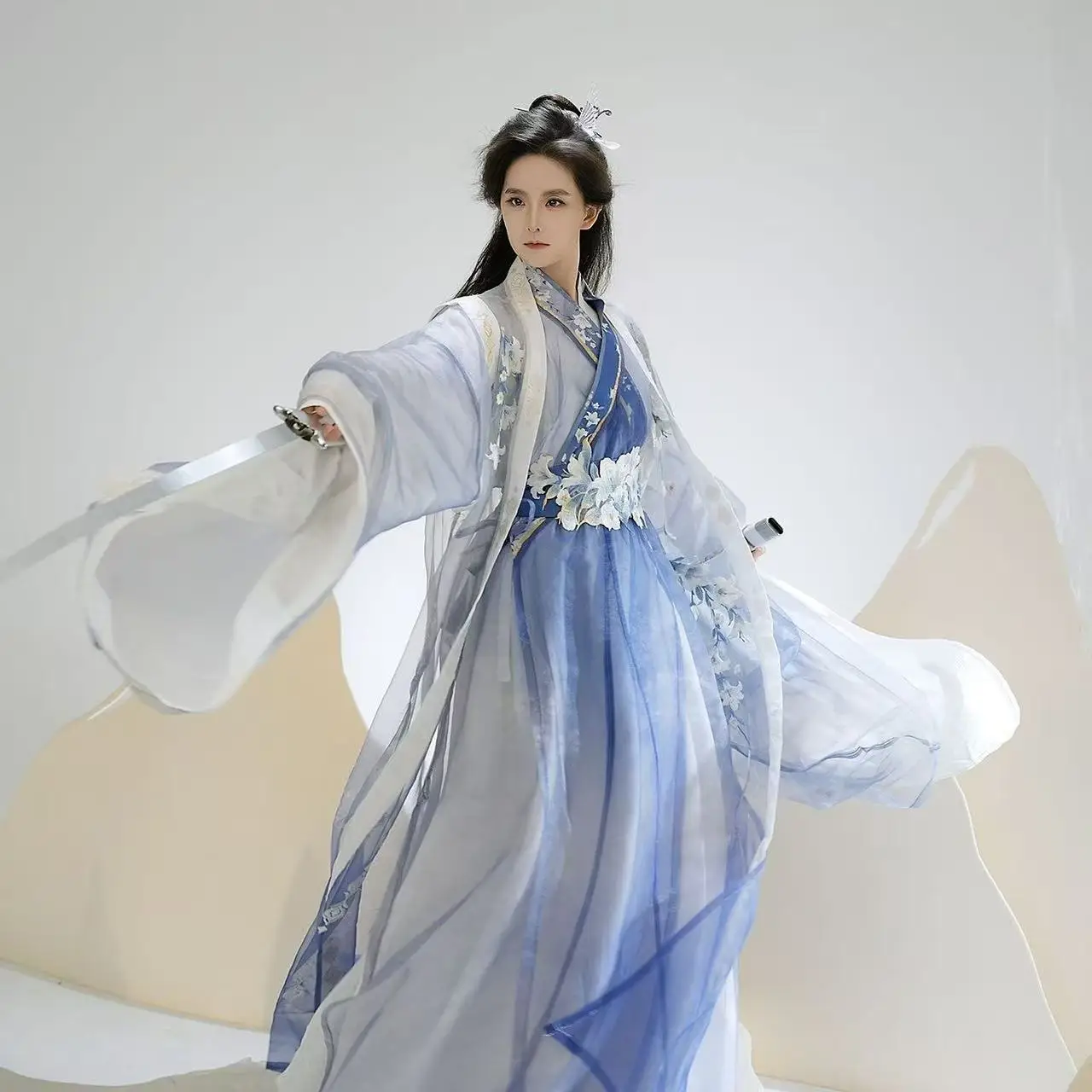 الصناعة الثقيلة Hanfu الرجال النساء الملابس الصينية التقليدية زنبق الأزهار التطريز الدعاوى كرنفال تأثيري حلي رداء طويل الذكور