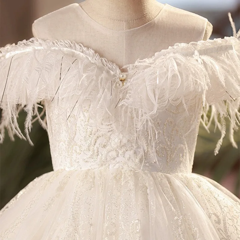 2024 Royal Party Dress for Junior Girls Kids White Lace Feather Bridesmaid Dresses for Weddings Teenager Piano Performance Gowns