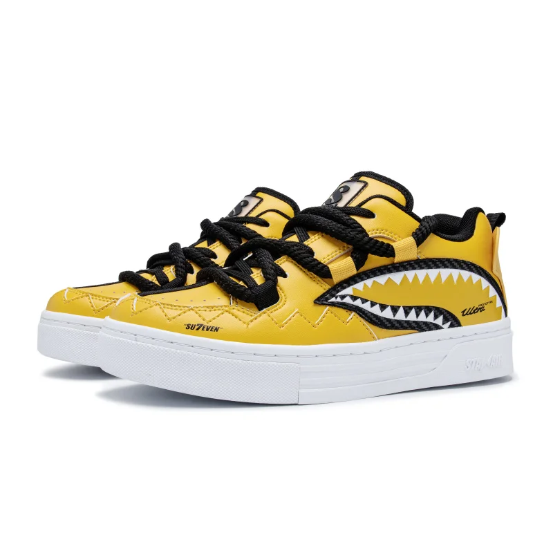 

Trendy men's running shoes are designed to be cool, trendy, and comfortable to wear, suitable for daily commuting and indoor and