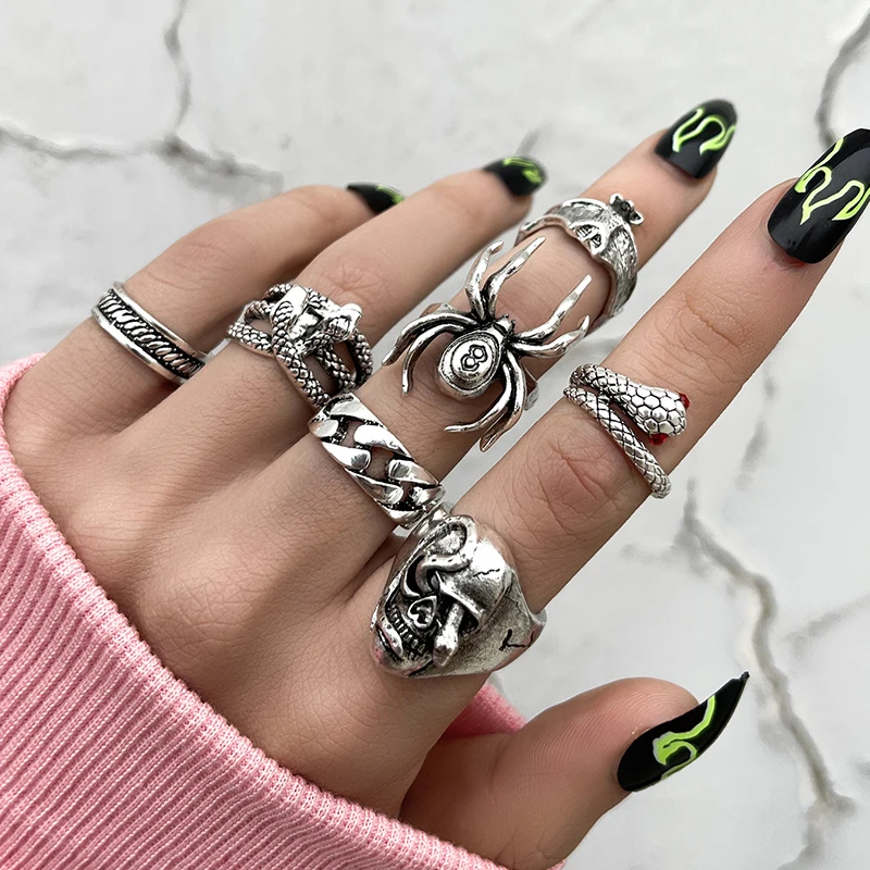 7Pcs/Set Punk Gothic Snake Spider Ring Set For Women Retro Rhinestone Charm Billiards Finger Jewelry