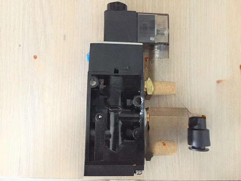

HNS523S3B, HPS523S3B Пятипортовый двухпозиционный электромагнитный клапан
