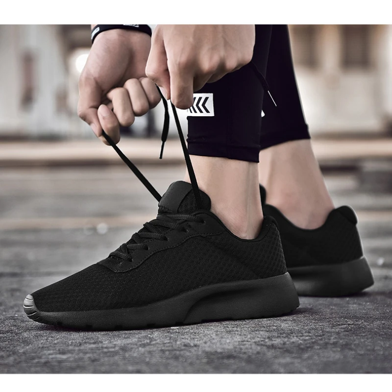 New Men and Women Breathable Casual Shoes Light Comfortable Mesh Sneakers