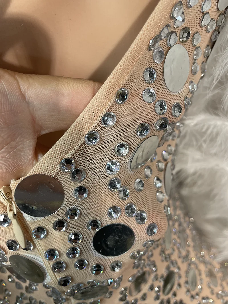 Vêtements à la mode fête robe ajustée Laser Bling diamant fille a-ligne robes Piedras Brillantes robes Invitada De Boda Mujer