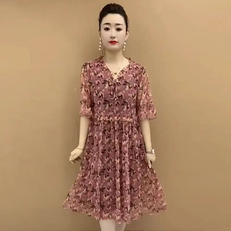 High-end temperamento vestido feminino verão novo estilo de meia-idade mãe reduzindo a idade moda gola de malha floral saia linha a